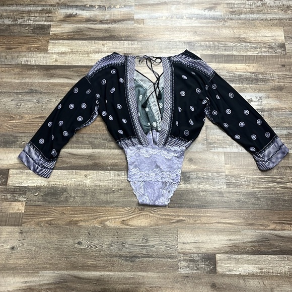 Free People Intimately On Board Bodysuit Sz L Lace Open Tie Back Hippie Boho - Picture 8 of 16